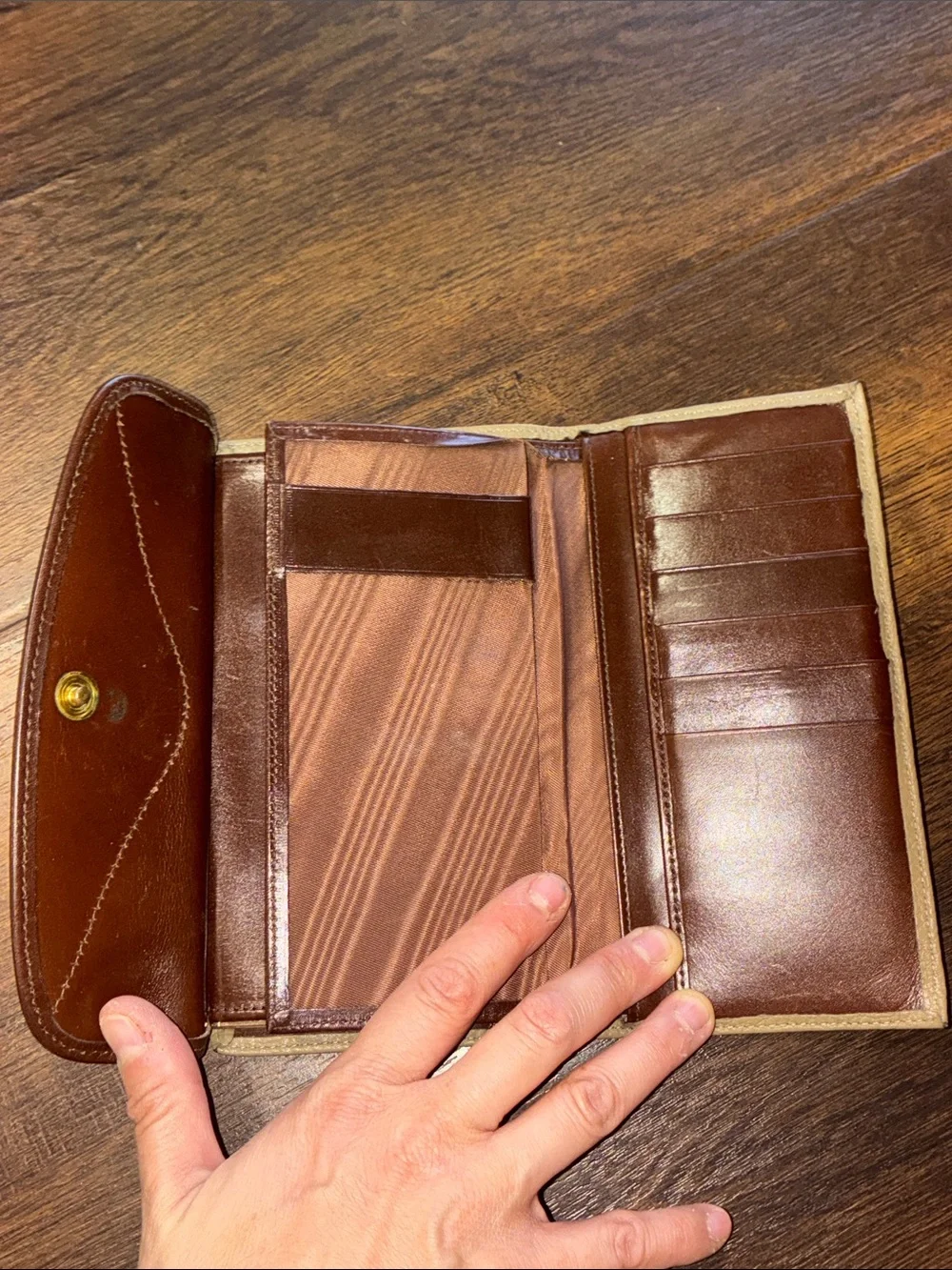 Vintage Dooney & Bourke Leather Kiss-Lock Wallet Taupe with Brown Trim